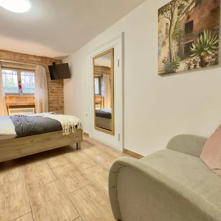 Apartment Hangulat Eger